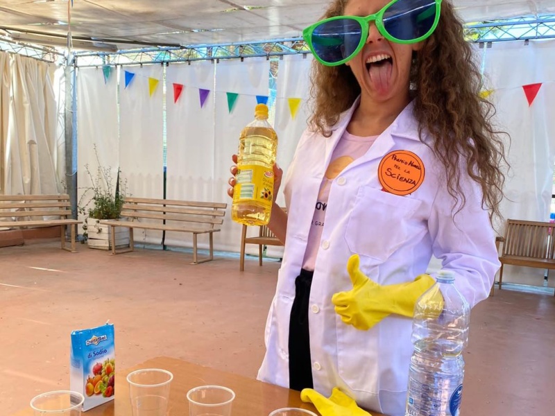 Scienziato Pazzo - animatrice scienziata