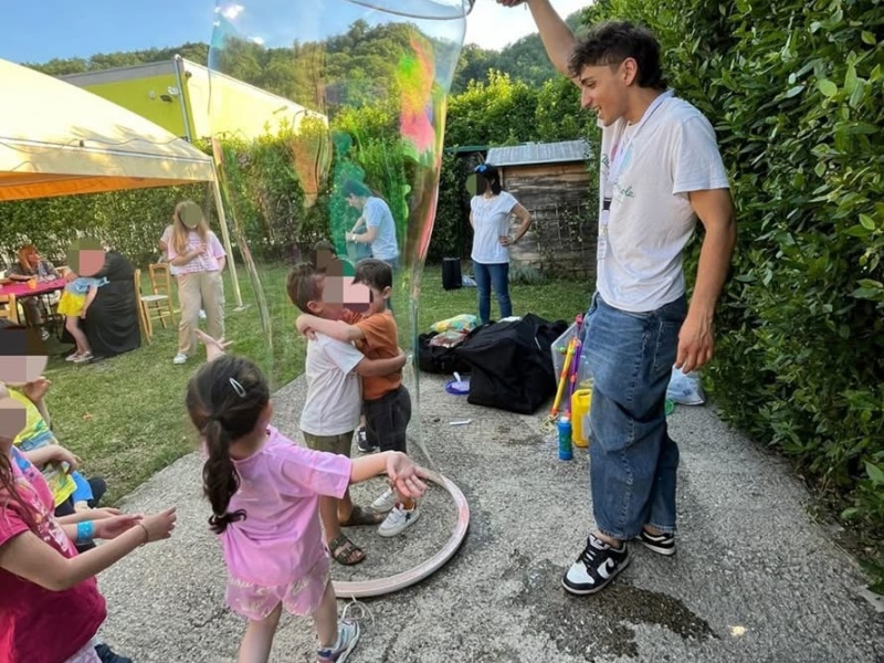 Spettacolo delle Bolle e Bimbo in Bolla - Allegra Combriccola