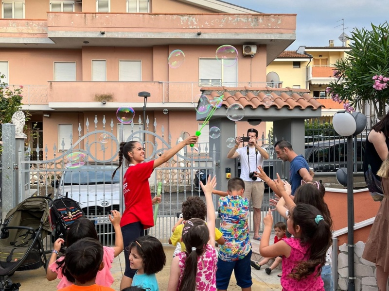Spettacolo delle Bolle e Bimbo in Bolla - Allegra Combriccola