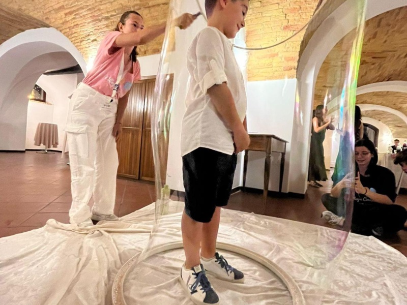Spettacolo delle Bolle e Bimbo in Bolla - Allegra Combriccola